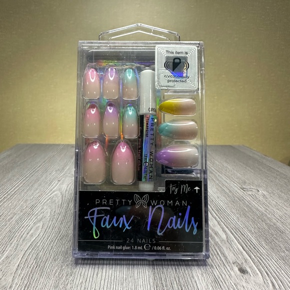 **3/$5** Pretty Woman Faux Nails 24 Count - Picture 1 of 1